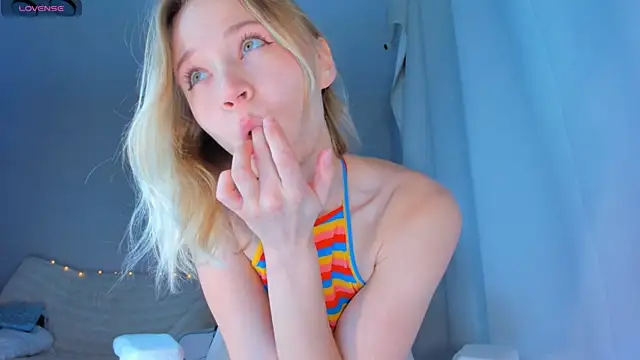 JennyWoody online show from 11/23/25, 02:33