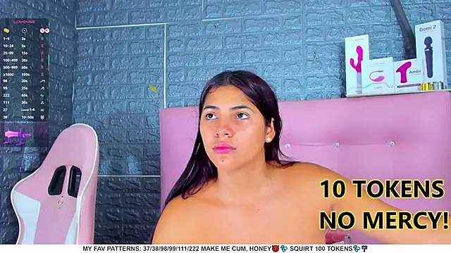 Snapshot of AriannaLewiis chatting on 02/21/25, 10:37 AriannaLewiis online show from 02/21/25, 10:37