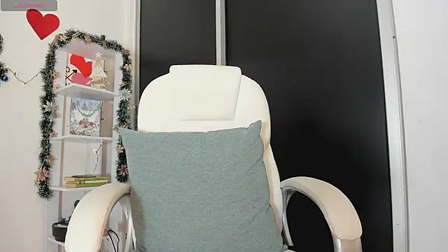 UrNewFantasy online show from 12/17/24, 10:22