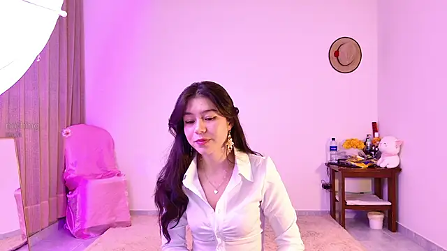 Snapshot of pink_flower_ chatting on 11/12/25, 11:58 pink flower online show from 11/12/25, 11:58