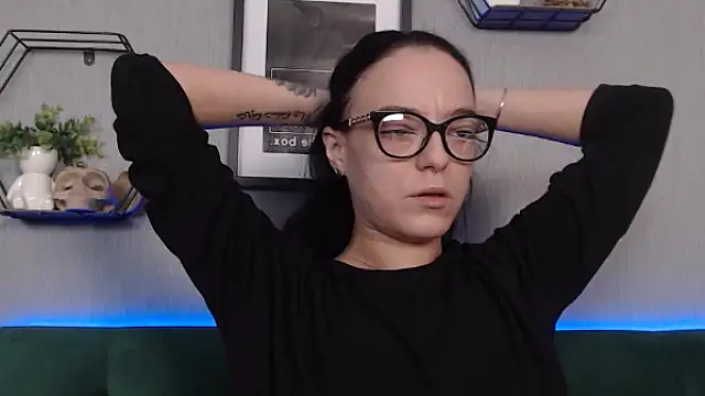 IzabelllNoir online show from 12/31/24, 11:42