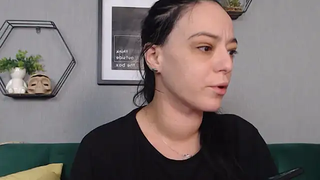IzabelllNoir online show from 01/05/25, 10:10