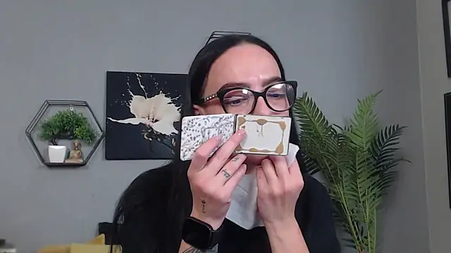 Snapshot of IzabelllNoir chatting on 02/16/26, 10:22 IzabelllNoir online show from 02/16/26, 10:22