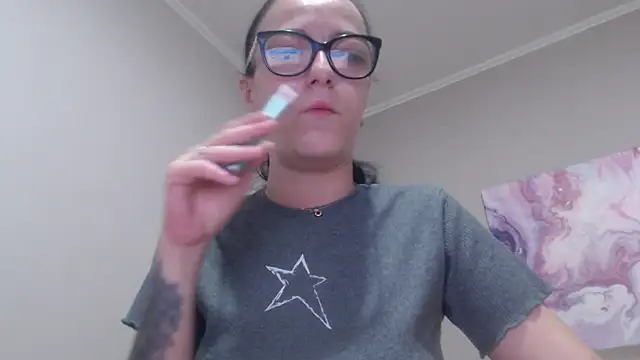 IzabelllNoir online show from 06/25/26, 05:56