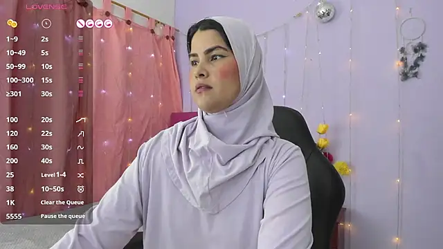 AishaAmin  online show from 12/11/24, 12:12