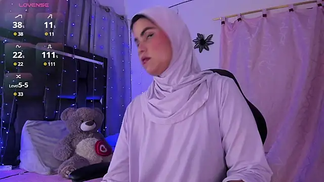 AishaAmin  online show from 12/26/24, 03:42