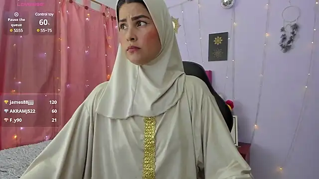 AishaAmin  online show from 01/04/25, 03:07