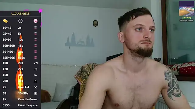 cuple hoot  online show from 03/05/25, 04:35