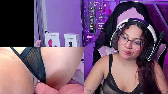 PetiteSophie  online show from 02/02/25, 02:34