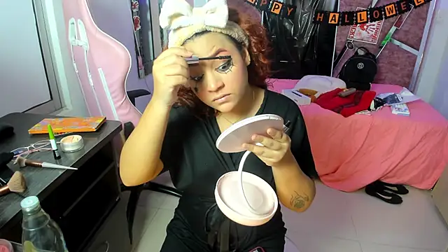 PetiteSophie  online show from 10/26/25, 04:57