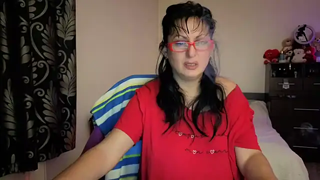 Snapshot of YourDreamLoverr chatting on 11/29/25, 12:24 YourDreamLoverr online show from 11/29/25, 12:24