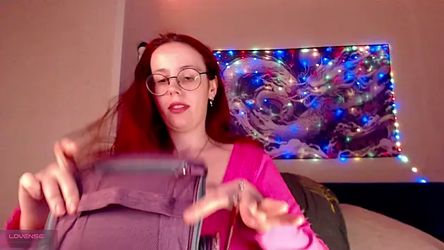 Snapshot of VanessaLincum chatting on 11/21/25, 07:07 VanessaLincum online show from 11/21/25, 07:07