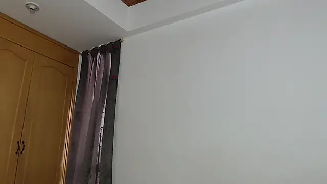 Sharickleon11 online show from 01/05/25, 09:03