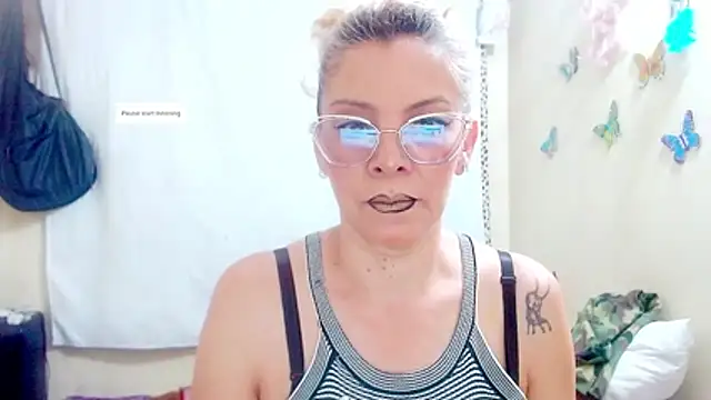 electra-mommy online show from 11/28/25, 11:13