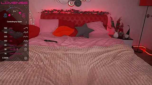 ChloeBrightt online show from 12/24/24, 03:16