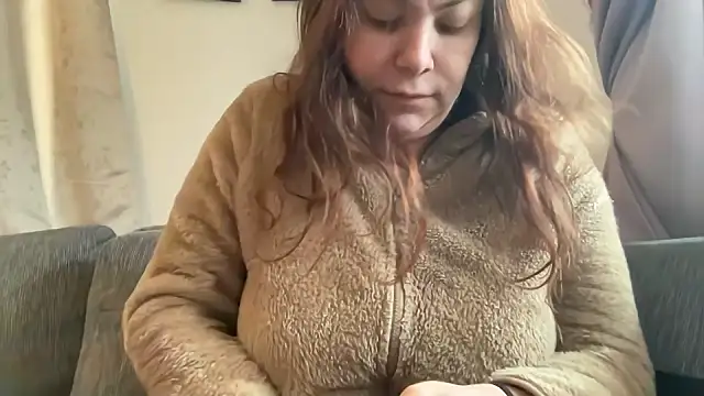 cumwithmee3 online show from 02/13/25, 12:00