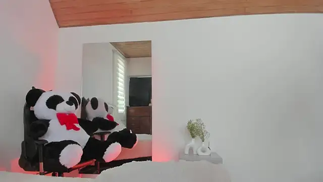 AtheneaRossi online show from 01/20/25, 07:46