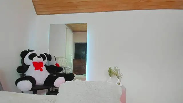 AtheneaRossi online show from 03/13/25, 07:39