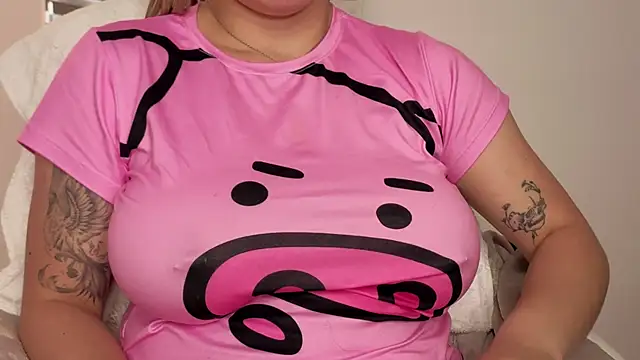 AtheneaRossi online show from 10/16/25, 02:07