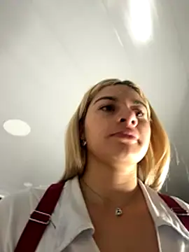 Snapshot of AtheneaRossi chatting on 10/30/25, 12:06 AtheneaRossi online show from 10/30/25, 12:06