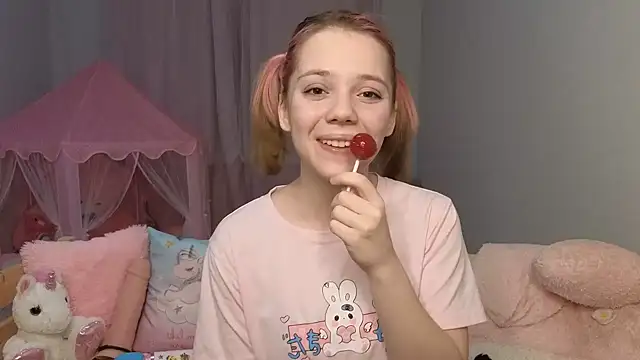 Snapshot of PrincessLittleKiki chatting on 02/14/26, 05:32 PrincessLittleKiki online show from 02/14/26, 05:32