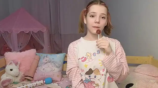 Snapshot of PrincessLittleKiki chatting on 02/16/26, 04:58 PrincessLittleKiki online show from 02/16/26, 04:58