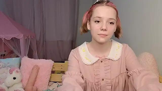 Snapshot of PrincessLittleKiki chatting on 04/17/26, 07:06 PrincessLittleKiki online show from 04/17/26, 07:06