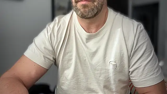 Snapshot of Mr_Beef chatting on 10/06/25, 11:40 Mr Beef online show from 10/06/25, 11:40