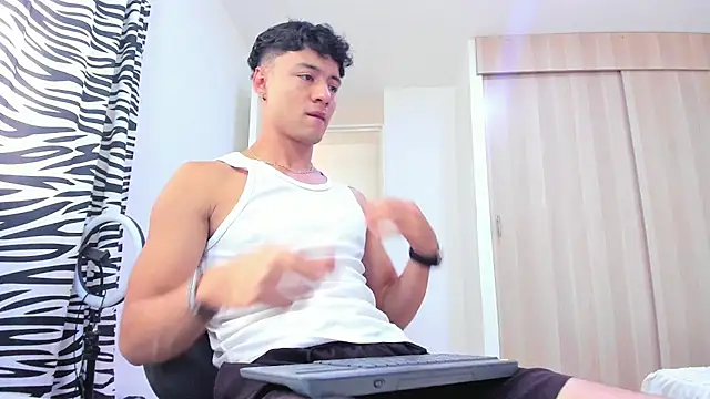 Sebastian-Dash online show from 02/08/25, 07:59