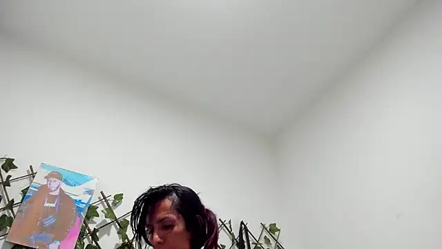 Brenda Smith69 online show from 12/28/24, 08:47