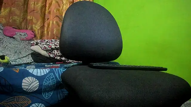 Snapshot of Brenda_Smith69 chatting on 11/01/25, 10:34 Brenda Smith69 online show from 11/01/25, 10:34