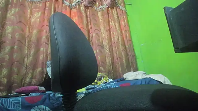 Snapshot of Brenda_Smith69 chatting on 11/02/25, 07:16 Brenda Smith69 online show from 11/02/25, 07:16