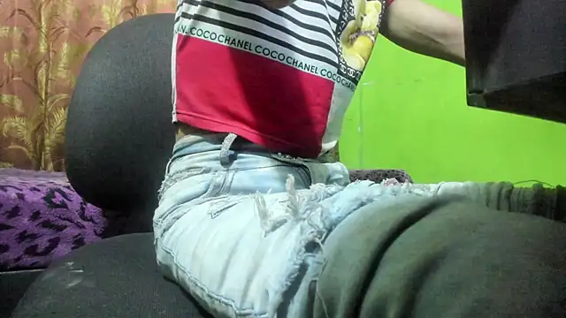 Snapshot of Brenda_Smith69 chatting on 12/02/25, 08:59 Brenda Smith69 online show from 12/02/25, 08:59