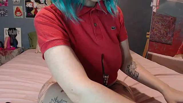 Snapshot of toukarubyuwu chatting on 12/19/24, 12:02 toukarubyuwu online show from 12/19/24, 12:02