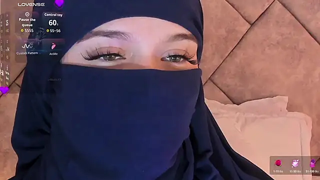 Snapshot of anna-henao chatting on 11/14/25, 07:12 anna-henao online show from 11/14/25, 07:12