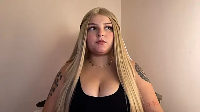 SweetPaige  online show from 01/04/25, 09:41
