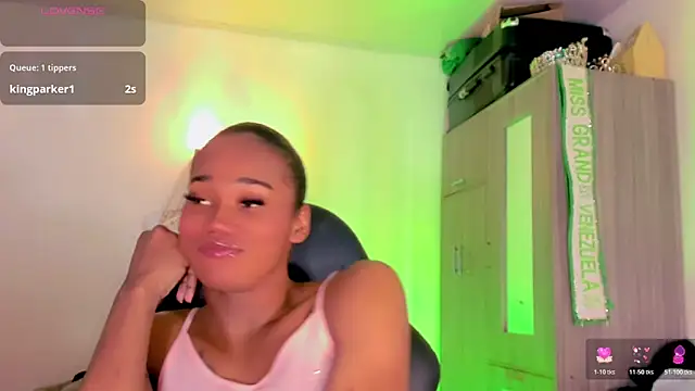 naomy  xx online show from 05/29/26, 03:48