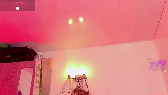 naomy  xx online show from 06/11/26, 03:15