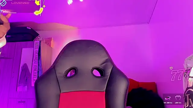 naomy  xx online show from 06/18/26, 10:58