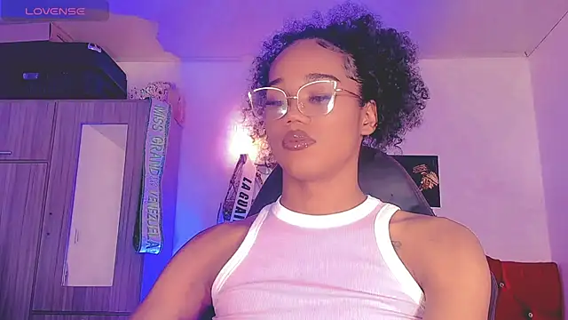 naomy  xx online show from 07/21/26, 02:14
