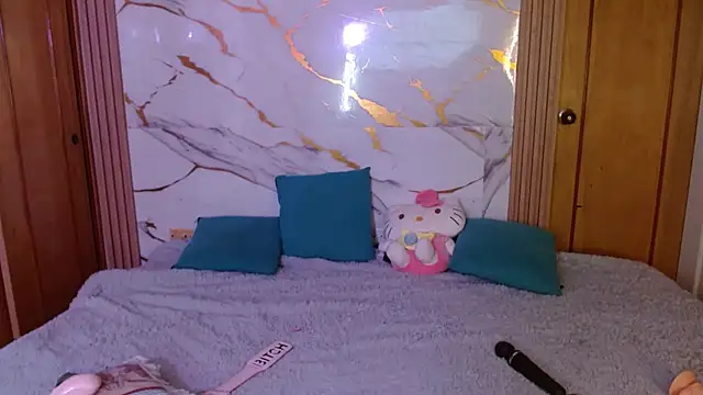 kittycatw online show from 05/18/26, 03:40