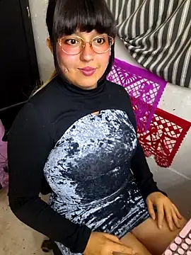 Snapshot of Derry_Cooper chatting on 11/05/25, 02:44 Derry Cooper online show from 11/05/25, 02:44