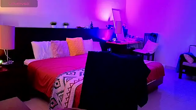 Snapshot of PrincessVS chatting on 09/27/25, 03:22 PrincessVS online show from 09/27/25, 03:22