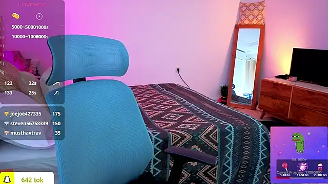 Snapshot of PrincessVS chatting on 11/07/25, 04:56 PrincessVS online show from 11/07/25, 04:56