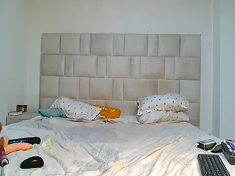 star gurl online show from 11/02/25, 05:48