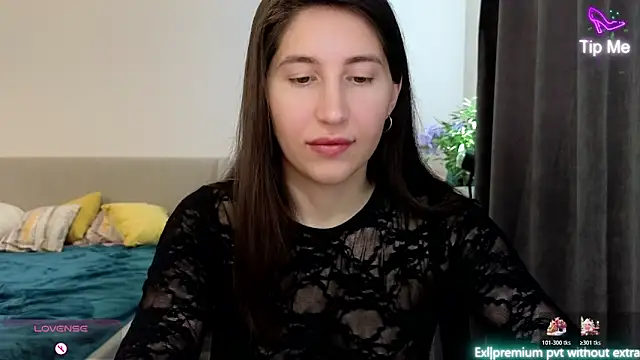 Snapshot of marrycolins chatting on 01/18/26, 04:27 marrycolins online show from 01/18/26, 04:27