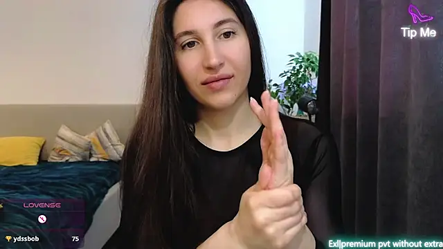 Snapshot of marrycolins chatting on 04/18/26, 03:10 marrycolins online show from 04/18/26, 03:10