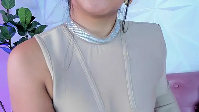 Snapshot of LinnaGardenia chatting on 01/28/25, 01:49 LinnaGardenia online show from 01/28/25, 01:49