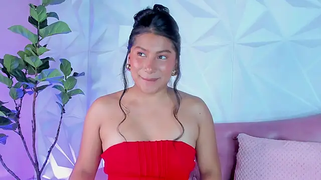 Snapshot of LinnaGardenia chatting on 02/02/25, 05:04 LinnaGardenia online show from 02/02/25, 05:04