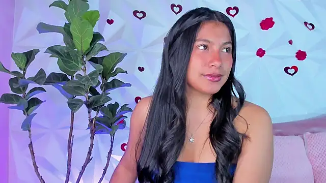 Snapshot of LinnaGardenia chatting on 03/21/25, 01:45 LinnaGardenia online show from 03/21/25, 01:45